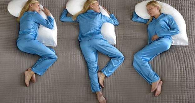 ماذا تكشف وضعية نوم الأزواج عن علاقتهم؟