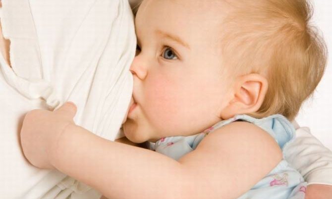 لالة مولاتي … إليك خطوات بسيطة لفطام الطفل عن الرضاعة
