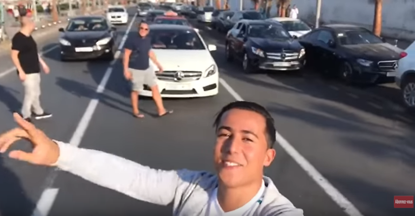 فيديو..أيمن السرحاني يغني عن « حياة » في كليبه الجديد