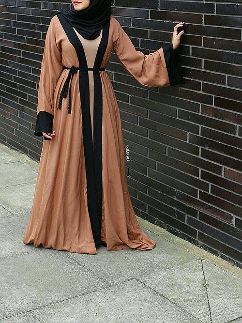 إستايل الـ Open Abaya