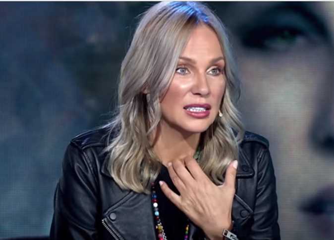 فيديو: غضب وسخط يلاحقان الممثلة شيرين رضا بعد استهزائها بالآذان