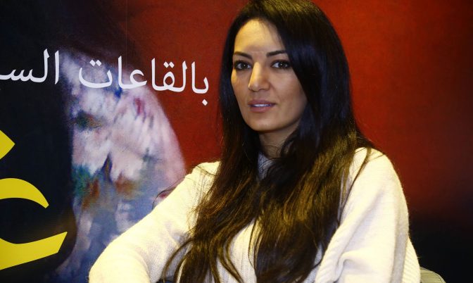 فيديو..مريم التوزاني: « نبيل زوجي كان كيبكي مورا ما كان كيتلاقا بائعات الهوى من أجل تصوير فيلم الزين لي فيك »