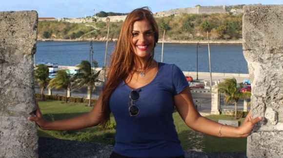 الراقصة مايا تقدم دروس في الرقص الشرقي للأطفال )فيديو(