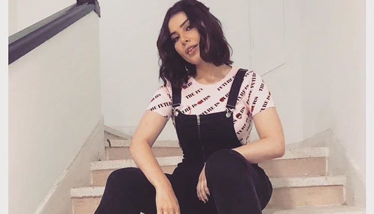 حنان لخضر تطل بلوك جديد في أحدث ظهور لها (صورة)