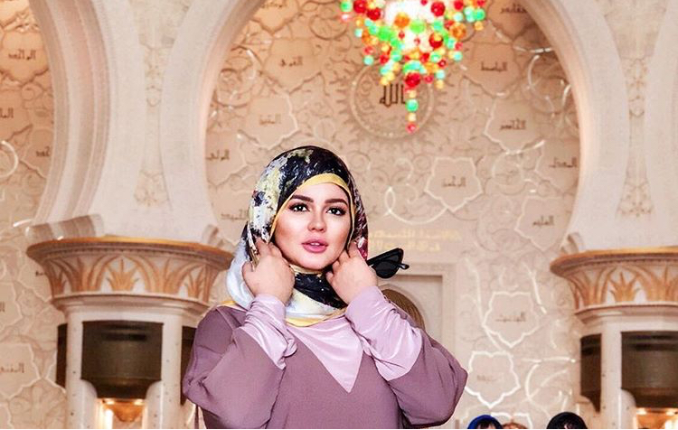 الموت يُفجع دينا أقصبي وزوجها في أقرب الناس إليهما (صورة)