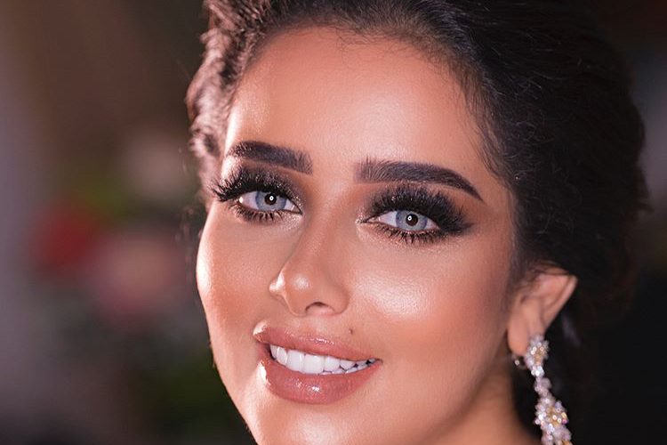 مراكش.. بلقيس فتحي ترقص على إيقاعات الدقة المراكشية (فيديو)