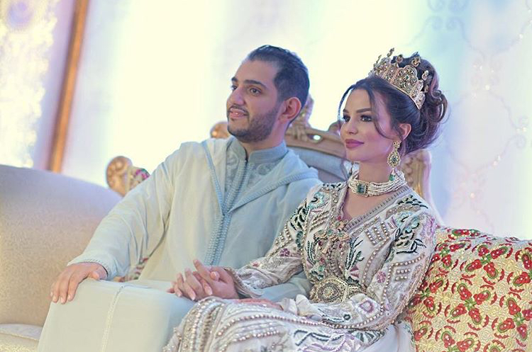 بحضور ألمع النجوم المغاربة.. ليلى عزيز تحتفل بزفاف شقيقتها (صور)