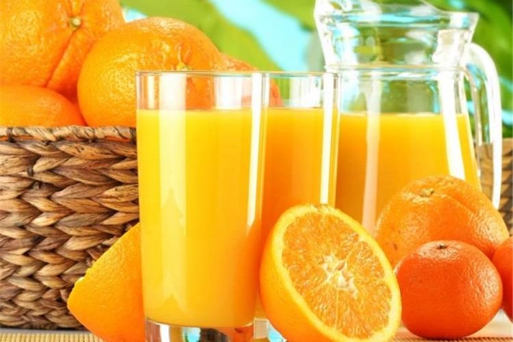 يحافظ على صحة البشرة وملين طبيعي للأمعاء …فوائد البرتقال على الريق