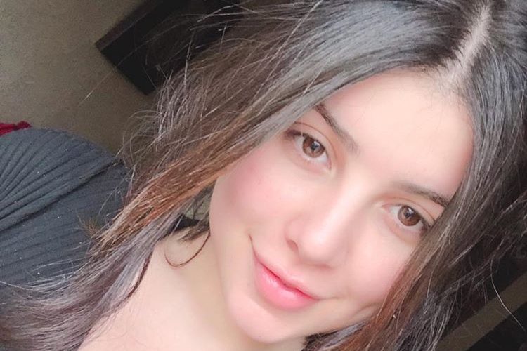 حنان لخضر تتقاسم مع جمهورها صورة لها بدون مكياج