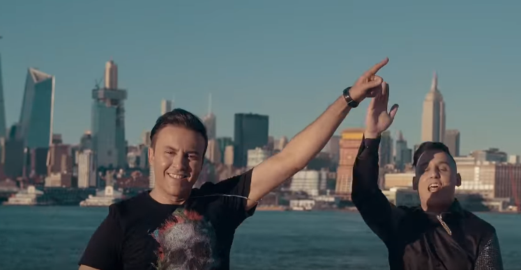 بعد الجدل الذي أثارته أغنيته السابقة.. حاتم إدار يعود بعمل غنائي جديد (فيديو)