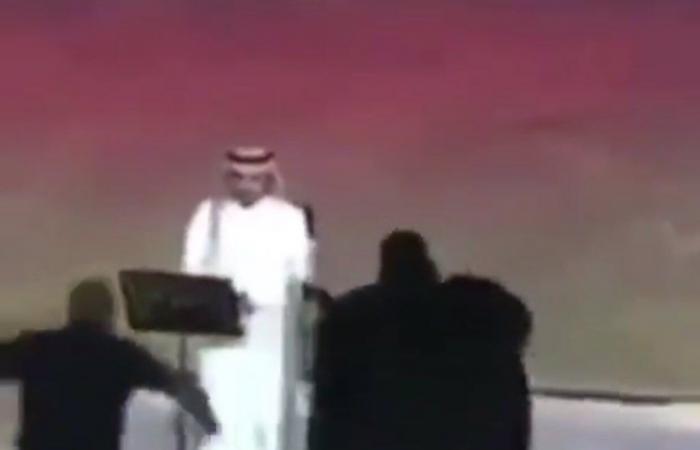 امرأة سعودية تقتحم خشبة المسرح لتحتضن ماجد المهندس (فيديو)
