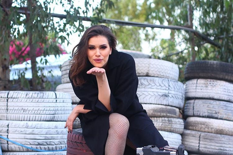 بالفيديو.. اكتشفوا العمل الغنائي الجديد لهناء الإدريسي &laquo;&nbsp;بالزربة&nbsp;&raquo;