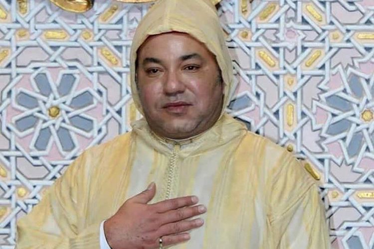 نجوم مغاربة يهنؤون الملك السادس بمناسبة عيد ميلاده (صور)
