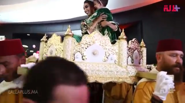 احتفالا بعيد ميلاد ابنتها غزل.. دنيا بطمة فوق &laquo;&nbsp;العمارية&nbsp;&raquo; من جديد