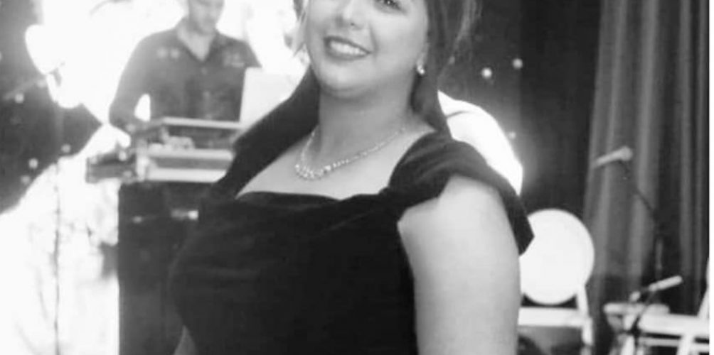 الموت يسلب من الفنانة شيماء عبد العزيز أقرب شخص لها