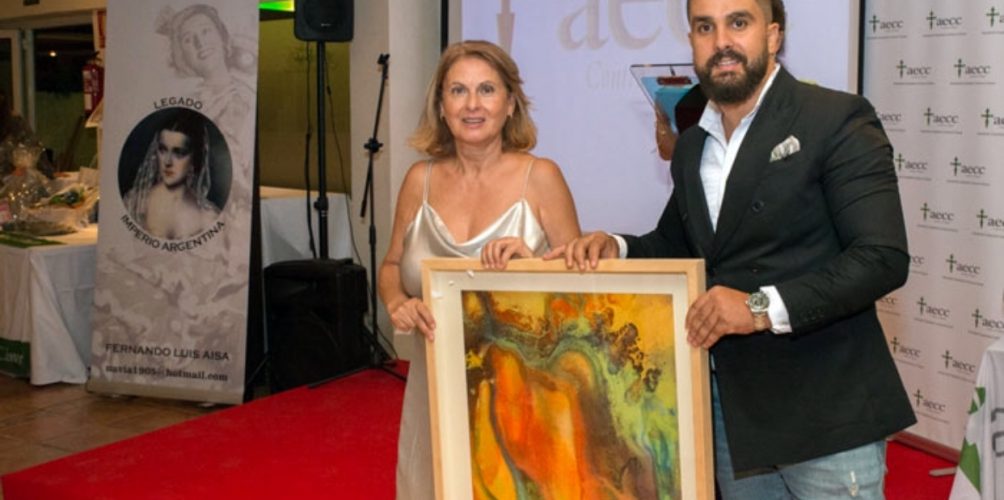 سفيان بوكرين..فنان تشكيلي مغربي يساعد مرضى السرطان بإسبانيا