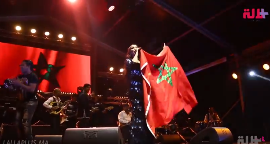 الفنانة دنيا بطمة تبدع في أداء أغاني ناس الغيوان في مهرجان ميسور (فيديو)