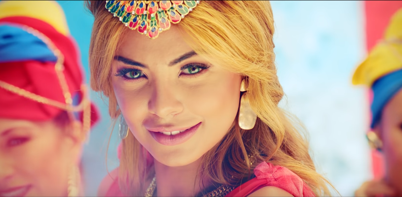 القاهرة.. تكريم بطلة كليب &laquo;&nbsp;أميرة&nbsp;&raquo; لأحمد شوقي كأفضل موديل عربية في العالم (صور)