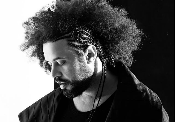 هكذا عبر عبد الفتاح لجريني عن اشتياقه لوالدته (صورة)