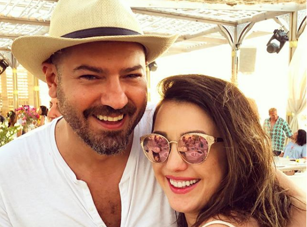 كندة علوش تؤكد خبر حملها لجمهورها (صورة)