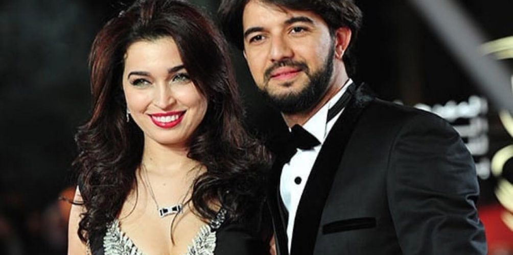 فرح الفاسي ترد على منتقدي زوجها عمر : &laquo;&nbsp;أنا من أشد المعجبين بأدوارك&nbsp;&raquo; (صورة)