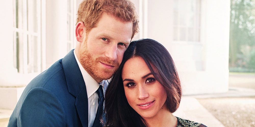 قائد طائرة الأمير هاري و زوجته ينقذهما من حادث مميت!