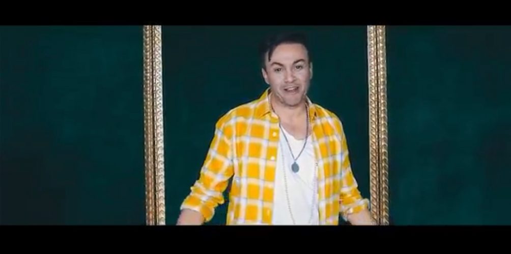 بالفيديو.. حاتم إيدار يطرح جديده الفني &laquo;&nbsp;الحب تخربيقة&nbsp;&raquo;