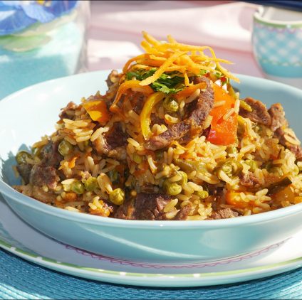 أرز اسيوي باللحم لذيذ و سهل فالتحضير