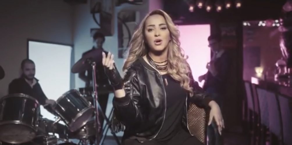 بعد دنيا بطمة.. زينة الداودية تغني اللون الشعبي المصري (فيديو)