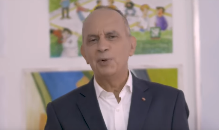 احتفالا بالذكرى الـ75 لتقديم وثيقة المطالبة بالاستقلال.. مصعب العنزي يصدر &laquo;&nbsp;حكاية وطن&nbsp;&raquo;