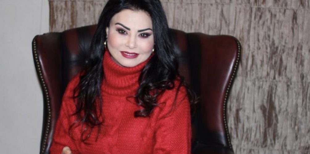 بسبب تعليقات خادشة للحياء.. رأفت تمتنع عن نشر صورها على الفايسبوك!