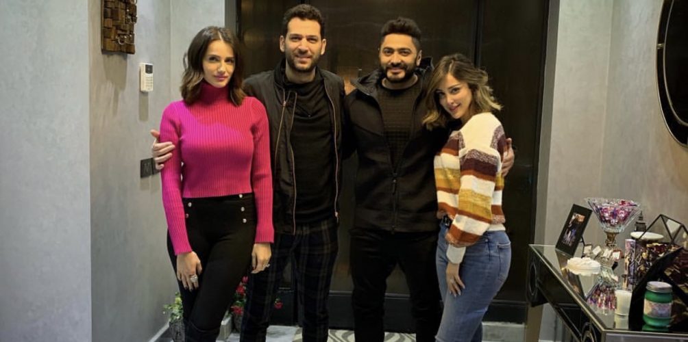 مصر.. الباني وزوجها في ضيافة بسمة بوسيل وتامر حسني (صورة)