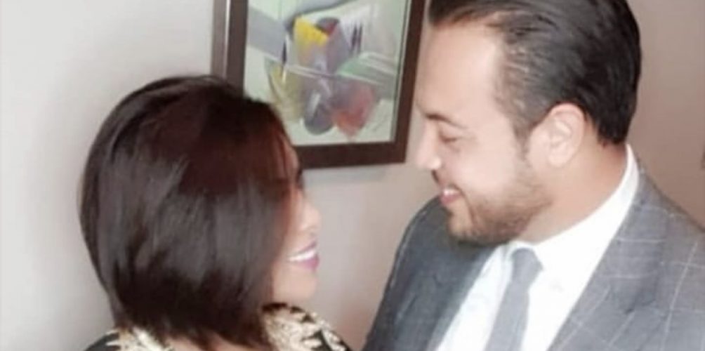 بالصور.. الظهور الأول لنجاة رجوي وزوجها الثاني