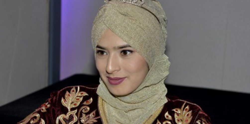 الرباط.. حسناء فردوس تتوج بلقب ملكة جمال عاملات النظافة (صور)