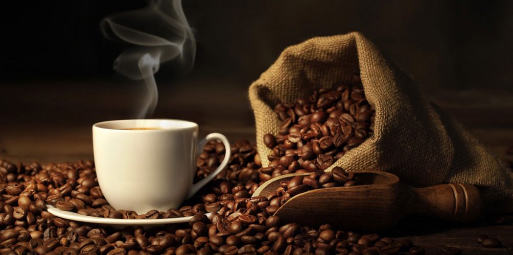 لقهوة أكثر فائدة.. أضيفوا الزنجبيل والكاكاو والكركم