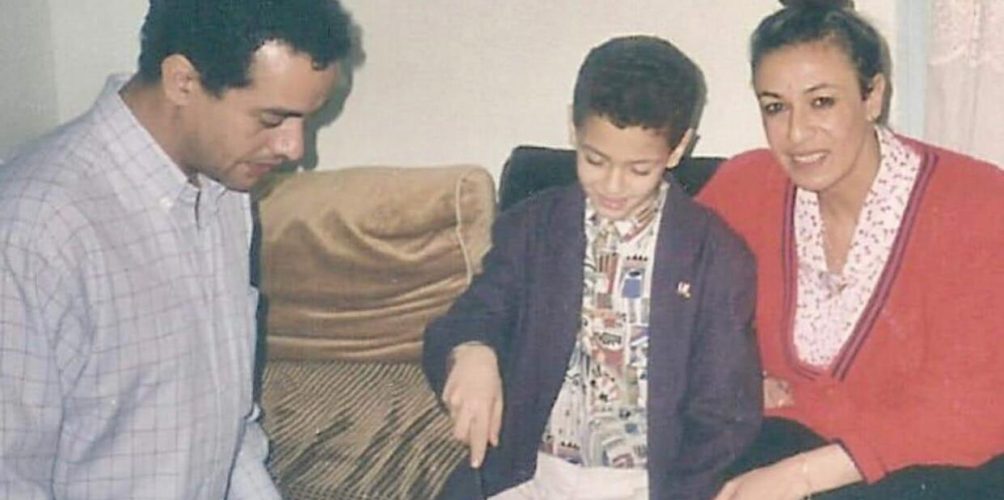 بمناسبة عيد ميلاده 34.. البشير عبدو يهنىء ابنه لمجرد