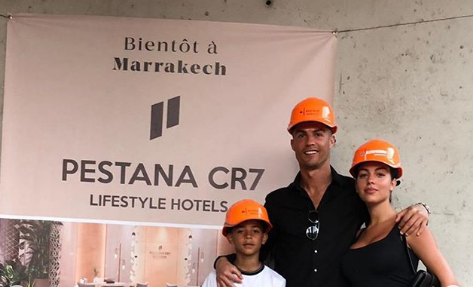 بالصور.. رونالدو يعلن اقتراب موعد افتتاح فندقه في مراكش