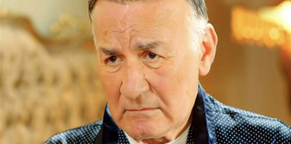 وفاة الممثل المصري عزت أبو عوف بعد صراع مع المرض