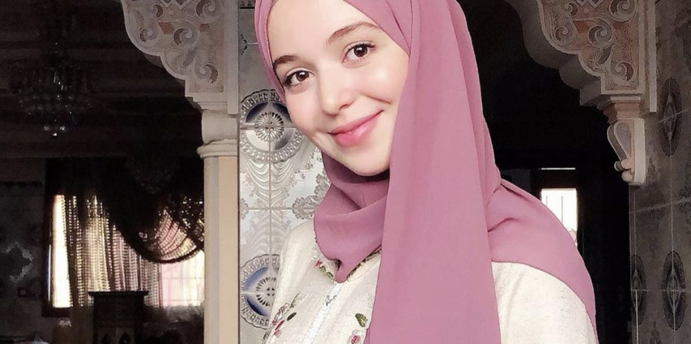 المغربية الوحيدة على اللائحة.. إحسان بنعلوش من أغنى الشخصيات حول العالم على إنستغرام