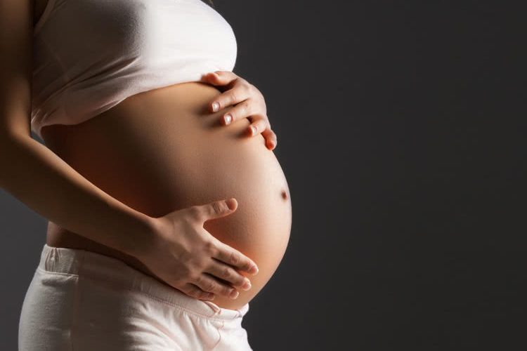 دراسة: النساء الحوامل اللائي يعانين من فقدان الشهية أو الشره المرضي أكثر عرضة للولادة المبكرة