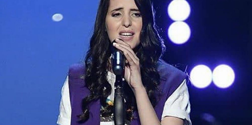 بعد انتهاء مشوارها في &laquo;&nbsp;ذَا فويس&nbsp;&raquo;.. حفيظة فالكو متفائلة ومصرة على النجاح