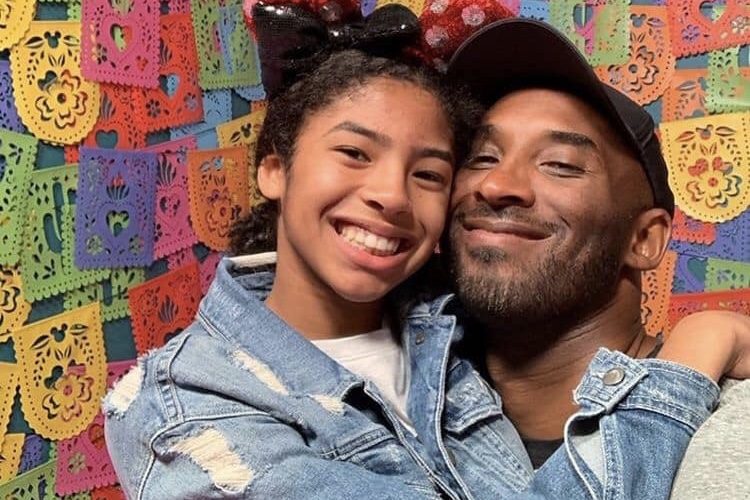 حادث تراجيدي.. مصرع نجم كرة السلة الأمريكي براينت وابنته إثر تحطم مروحيته الخاصة