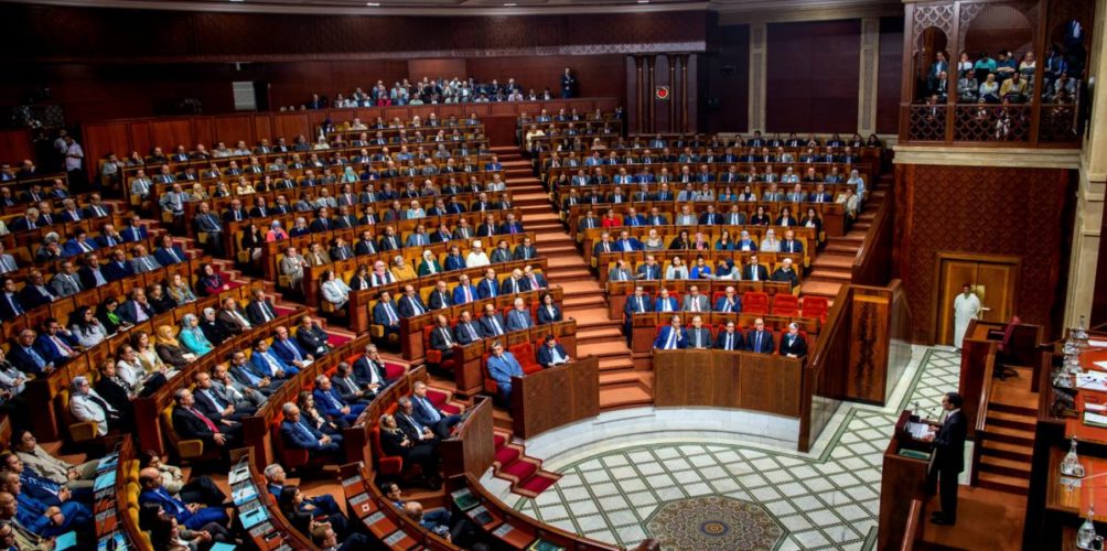 تبرعات مهمة وقرارات مسؤولة.. مغاربة يتحدون ضد كورونا 