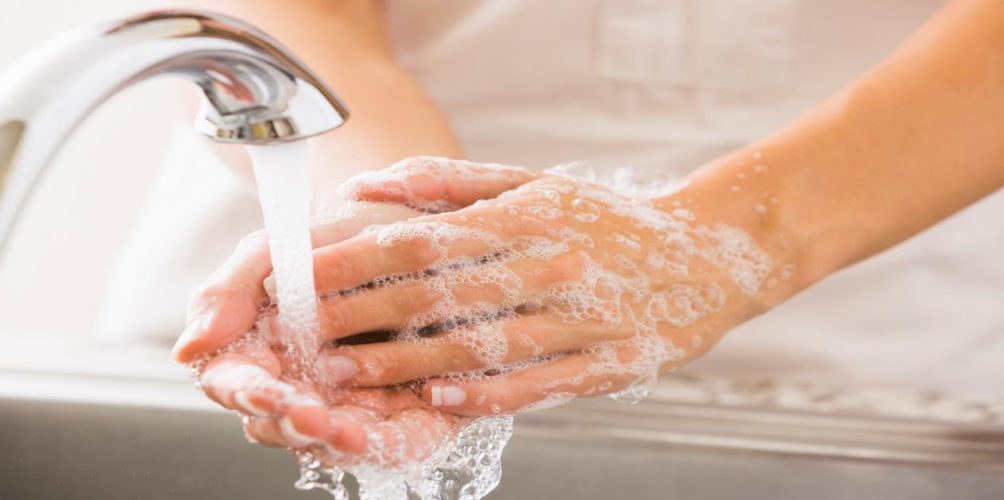 خطوات بسيطة.. الطريقة الصحيحة لغسل اليدين لتفادي كورونا