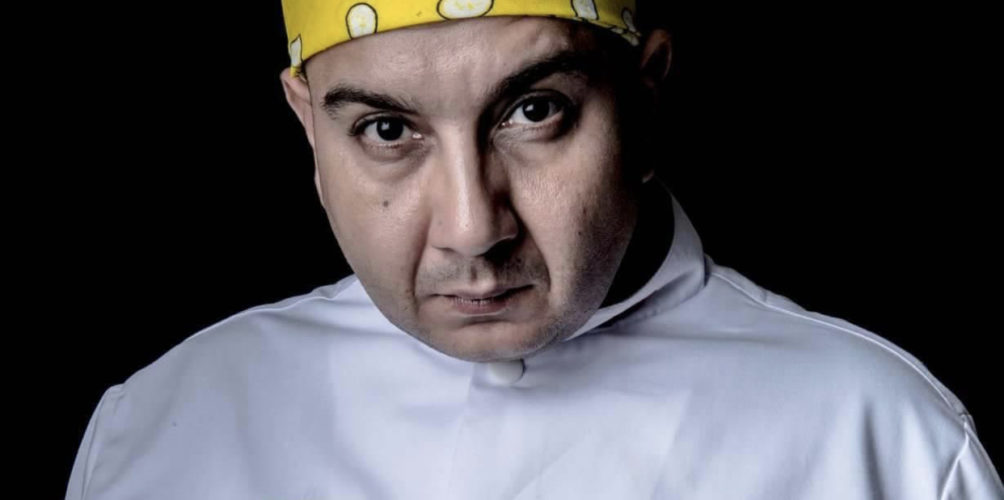 لصالح رجال الأمن والأطقم الطبية والمشردين.. الشيف سيمو ينضم لمبادرة لإطعام 600 شخص