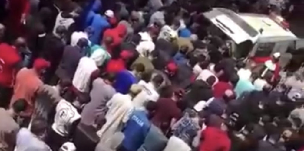 &laquo;&nbsp;قلة المسؤولية&nbsp;&raquo;.. مغاربة لا يلتزمون بقواعد الحجر الصحي ويعرضون حياتهم وحياة الآخرين إلى الخطر (فيديو)