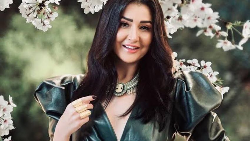 تزوجت للمرة الـ12.. غادة عبد الرازق تعلن دخولها القفص الذهبي من جديد