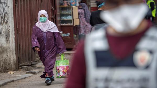 بسبب انتشار بؤر وبائية… وزارة الصحة تحذر من الزيارات العائلية وتدعو إلى توخي الحيطة والحذر