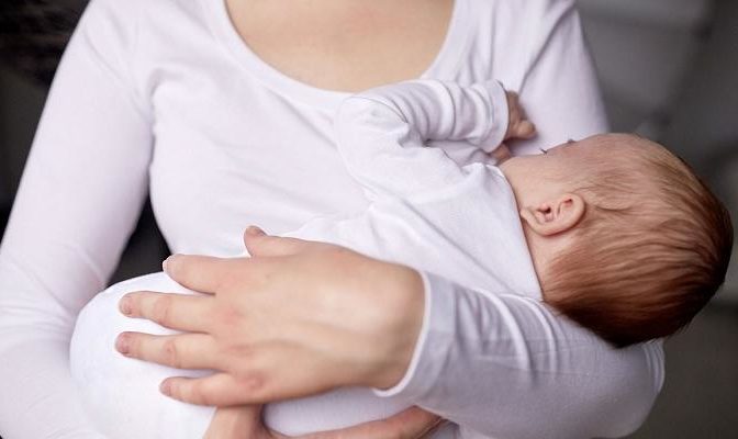 « من أجل كوكب أكثر صحة ».. الصحة العالمية واليونسيف تدعوان إلى دعم الرضاعة الطبيعية