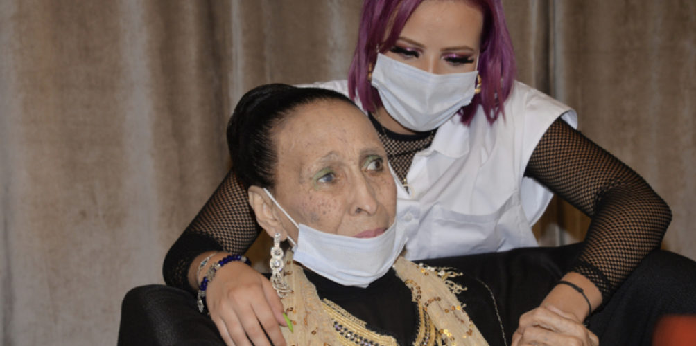 عن عمر 94 عاما.. الحمداوية تعتزل الغناء وتسلم رصيدها الفني لـ&nbsp;&raquo;كزينة&nbsp;&raquo; عويطة